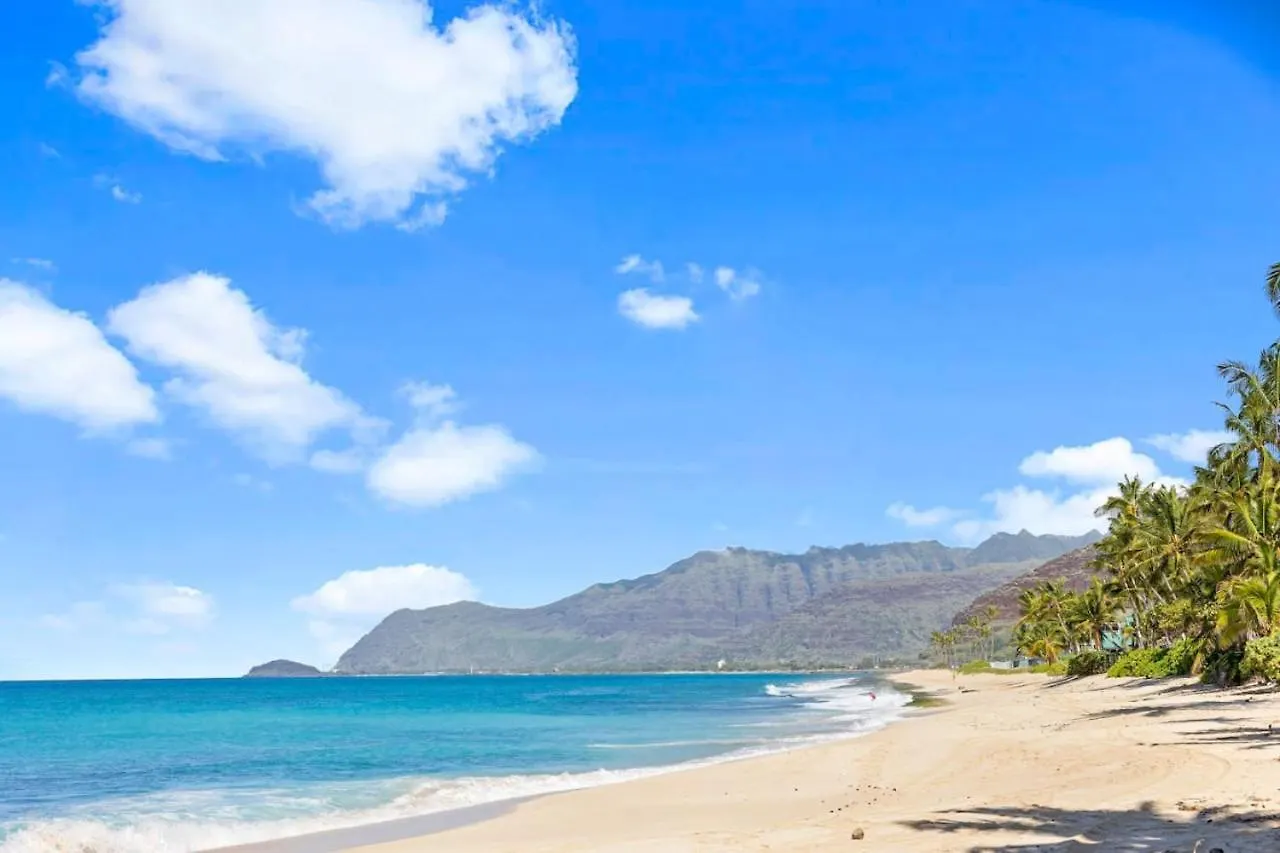 Spacious Beachfront In Oahu Waianae