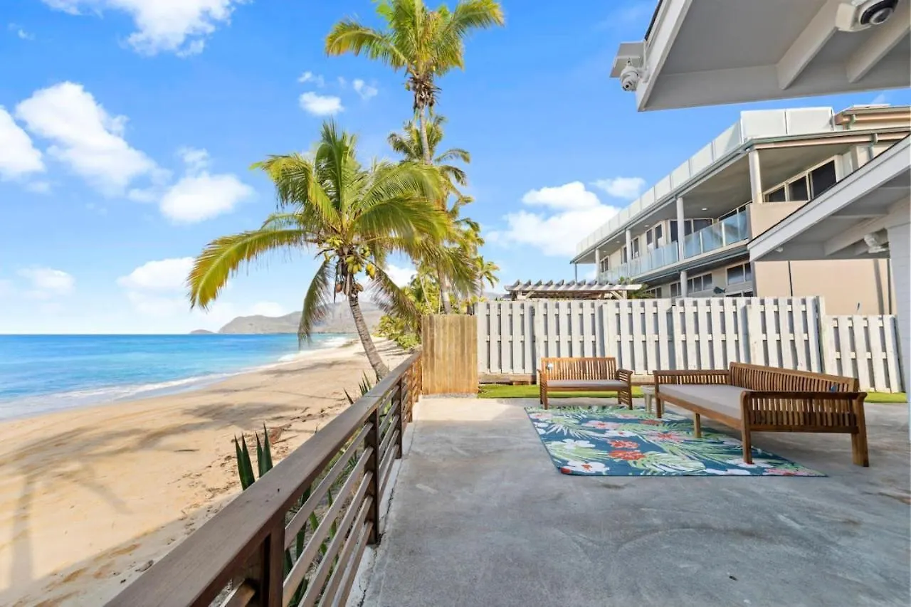 Spacious Beachfront In Oahu Waianae 0*,