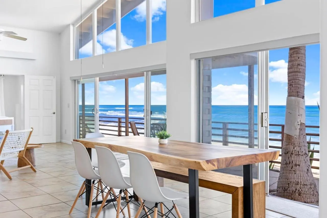 Spacious Beachfront In Oahu Waianae 0*,