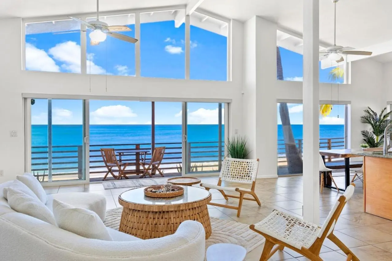 Spacious Beachfront In Oahu Waianae